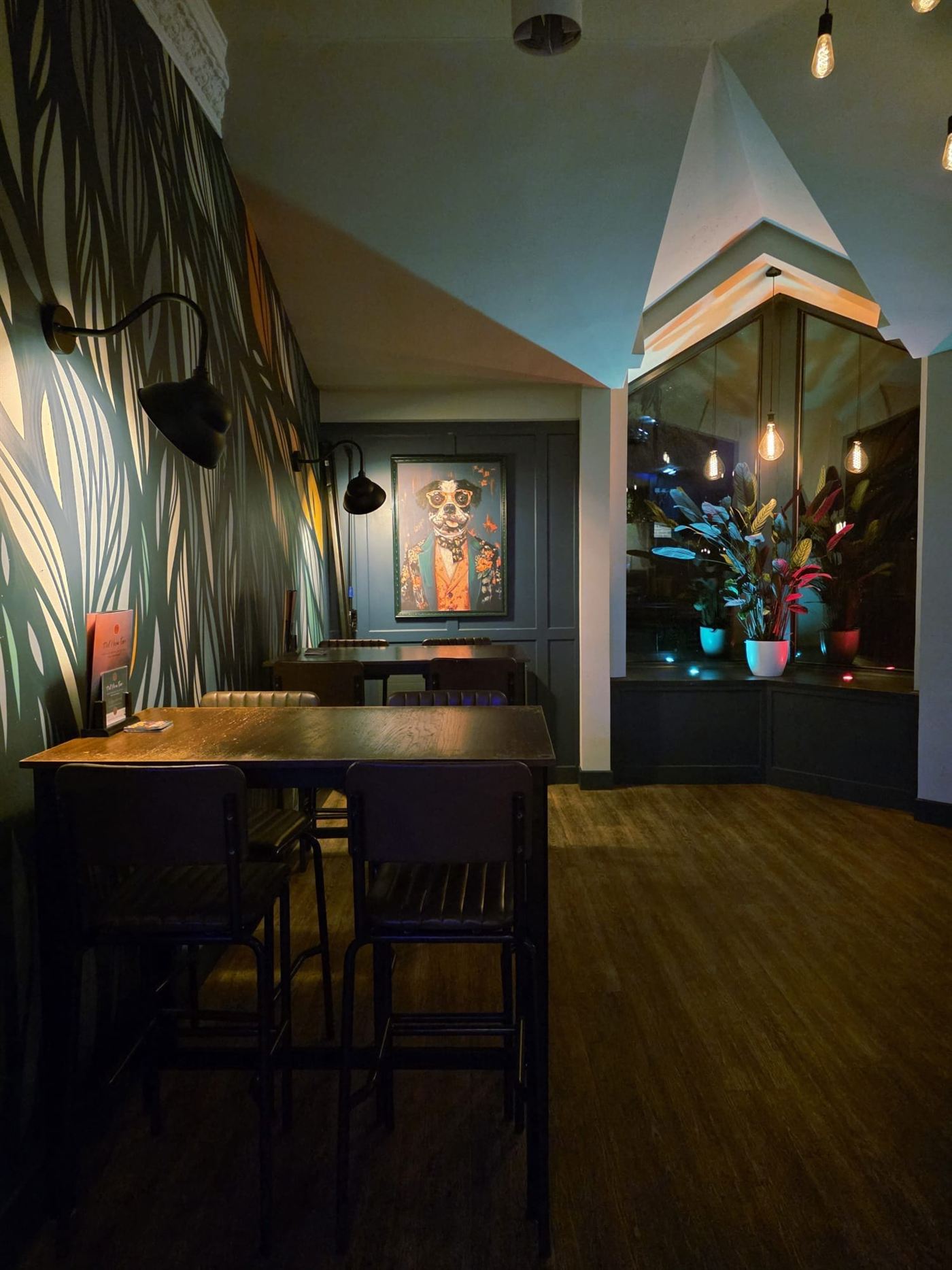 A quiet table in the snug